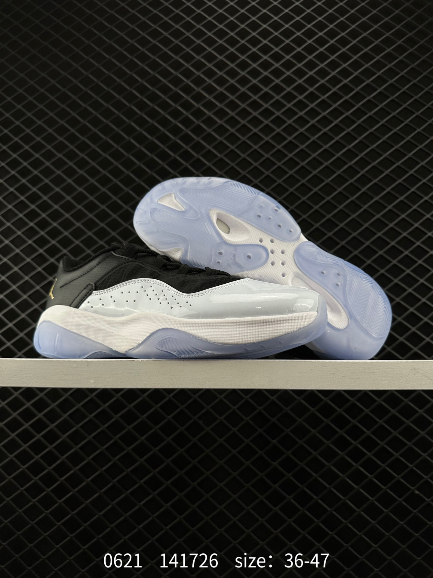 Nike Air Jordan 11 Retro Low”Concord“